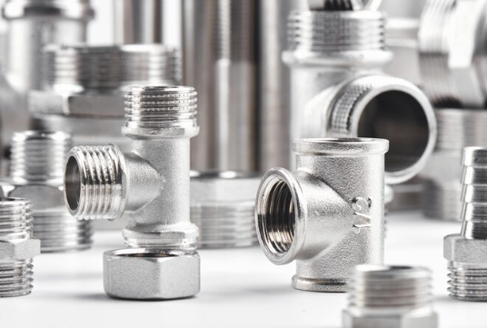 Conexões de inox: guia completo sobre tipos, aplicações e onde comprar